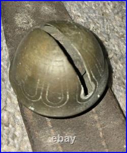 7 ANTIQUE GRADUATED BRASS SLEIGH Christmas Horse BELLS ON LEATHER STRAP 58