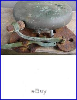 ANTIQUE 12 BRASS BOXING RINGSIDE FIREHOUSE BELL withwood gong trip & ci backplate