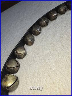 ANTIQUE HORSE SLEIGH BELLS EARLY 1900S-OVER 6 FT LONG LEATHER STRAP With 30 BELLS