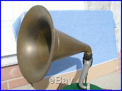 Antique 1907 Zon-O-Phone Zonophone Phonograph With All Brass Bell Horn