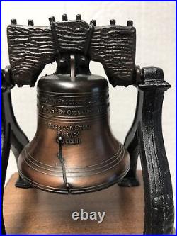 VINTAGE LIBERTY BELL REPLICA WOODEN BASE Penncraft Mt. Penn, Reading, Pa Nice