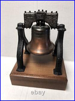 VINTAGE LIBERTY BELL REPLICA WOODEN BASE Penncraft Mt. Penn, Reading, Pa Nice