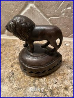 VINTAGE RARE BRASS LION HOTEL DESK BELL Rings Classic Luxury Collectible