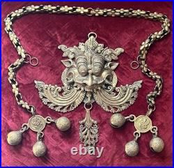 Vintage Wall Mount Brass Door Knocker Monastery Bells with Chain Vintage Wall Mount Brass Door Knocker Monastery Bells with Chain