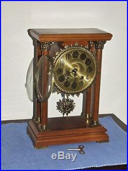 Warmink/Wuba Walnut PILLAR Bracket Clock 8 days Pendulum Movement, 2 bell chimes